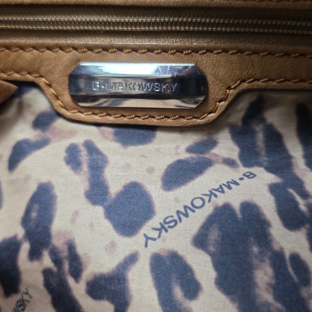 B Makowsky Tan Pebbled Leather Hobo Shoulder Bag Leopard Print Lining Drawstring - Picture 7 of 7